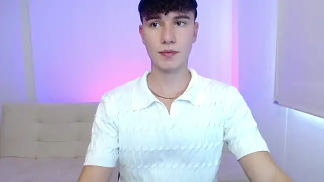 adrian morelly online show from April 2026 07:30:02 PM