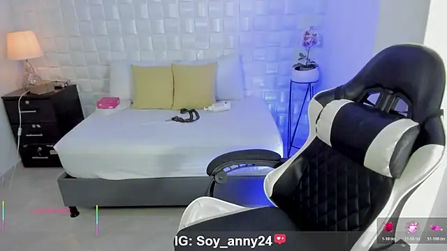 Snapshot of anny_rouse24 chatting on June 2026 02:58:01 AM anny rouse24 online show from June 2026 02:58:01 AM