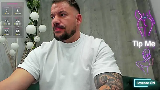 musclemonster31 online show from March 2025 10:09:02 PM