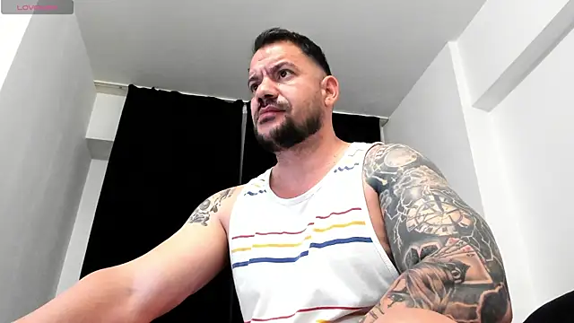 musclemonster31 online show from October 2025 12:28:02 PM