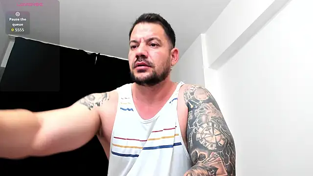 musclemonster31 online show from November 2025 08:53:02 PM