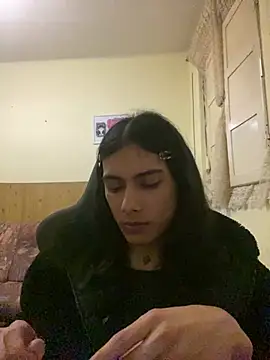 Snapshot of calliemaggotbone chatting on April 2026 07:58:02 PM calliemaggotbone online show from April 2026 07:58:02 PM