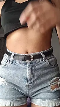 Snapshot of Miia_Petitte chatting on April 2026 10:15:01 PM Miia Petitte online show from April 2026 10:15:01 PM