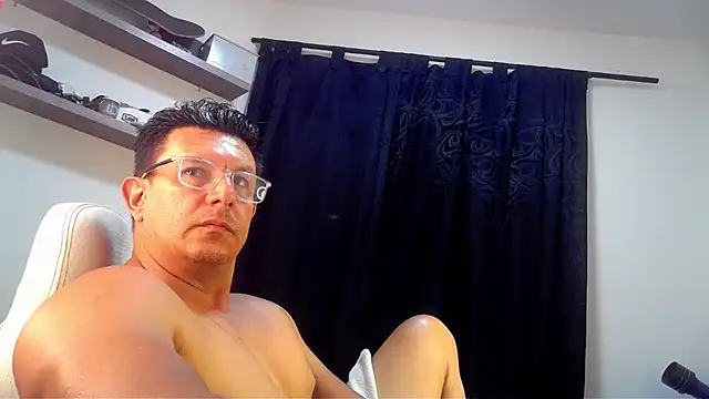 Snapshot of pedropicapi chatting on April 2026 11:40:01 PM pedropicapi online show from April 2026 11:40:01 PM