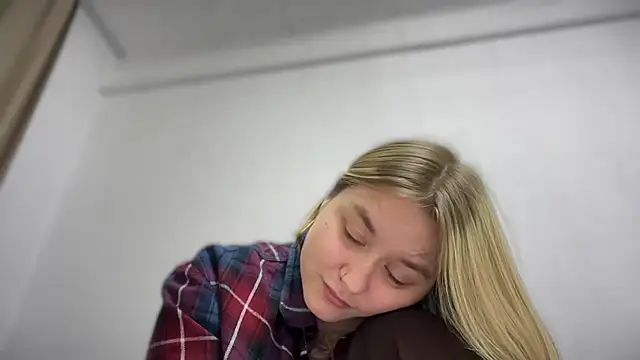 Isabel-Bailey online show from October 2025 08:40:02 PM