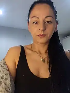 bruneta sexy23 online show from March 2025 04:32:01 AM