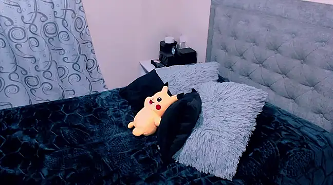 diana  34 online show from February 2025 12:04:01 AM