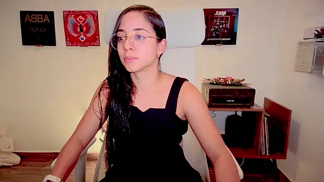 adriana  sosa  online show from December 2024 11:35:01 PM