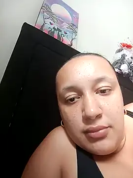 Snapshot of Miss-boobs chatting on December 2024 07:51:01 PM Miss-boobs online show from December 2024 07:51:01 PM