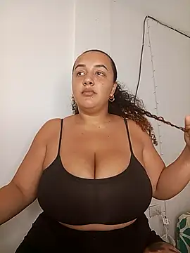Snapshot of Miss-boobs chatting on February 2025 08:36:01 PM Miss-boobs online show from February 2025 08:36:01 PM
