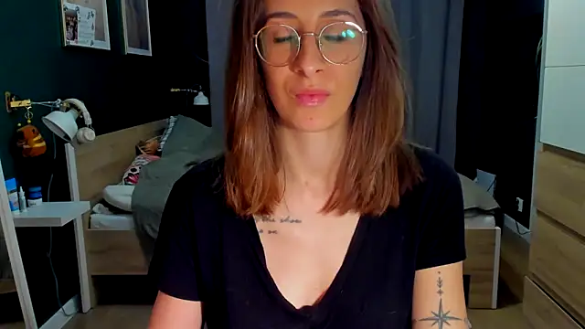 DesireMore90 online show from April 2026 07:11:02 PM