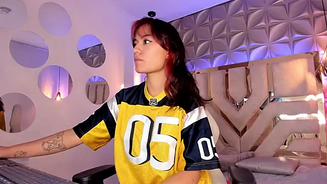 Snapshot of nahia_low chatting on February 2025 03:15:01 AM nahia low online show from February 2025 03:15:01 AM