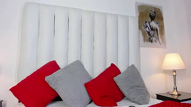 Snapshot of Violet_queen20 chatting on February 2026 10:17:01 PM Violet queen20 online show from February 2026 10:17:01 PM