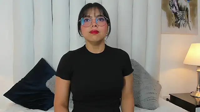 Snapshot of Violet_queen20 chatting on March 2026 01:55:01 PM Violet queen20 online show from March 2026 01:55:01 PM