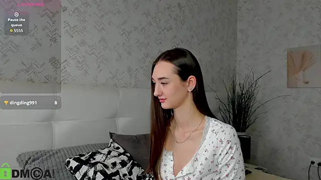 Kelly Powell online show from October 2025 09:10:02 AM