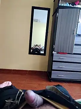 Alexisllanos online show from March 2026 02:43:01 PM