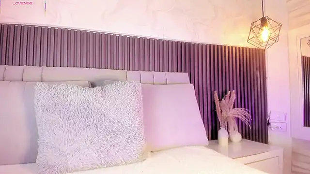 SHANONCLARK online show from November 2025 07:14:02 PM