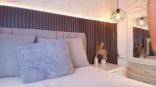 SHANONCLARK online show from November 2025 11:14:01 AM