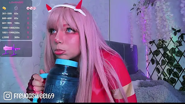 Snapshot of Sweet_freya1 chatting on January 2025 10:30:02 PM Sweet freya1 online show from January 2025 10:30:02 PM