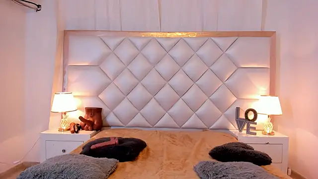 brittany069 online show from October 2025 08:28:02 PM