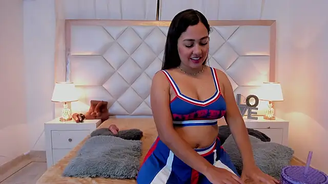 brittany069 online show from November 2025 04:02:02 AM