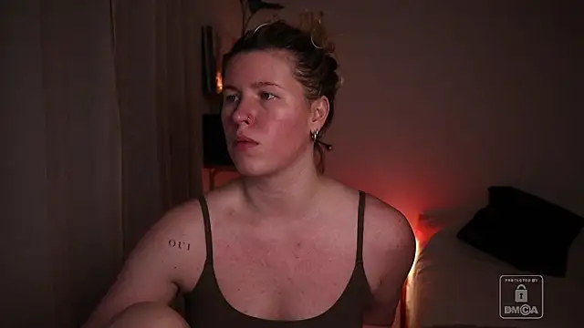 moonamii online show from February 2026 09:55:02 PM