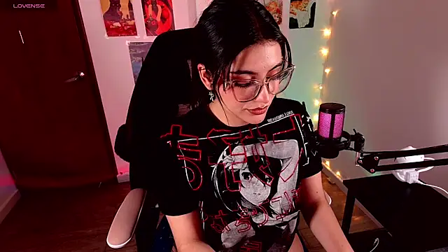 Snapshot of Ellie_Jhonson__ chatting on April 2026 04:39:01 AM Ellie Jhonson online show from April 2026 04:39:01 AM