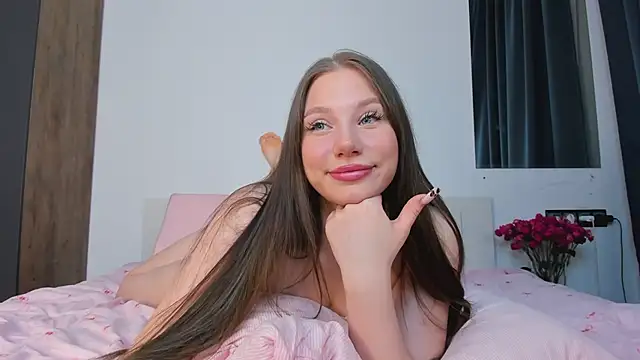 Snapshot of MiaKeler chatting on May 2026 08:26:02 PM MiaKeler online show from May 2026 08:26:02 PM