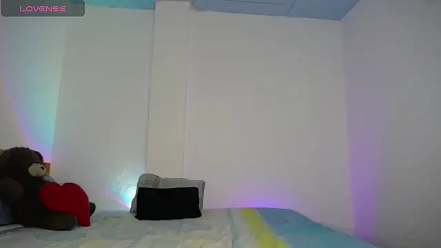 Snapshot of monkeywillwhite chatting on December 2024 10:19:01 PM monkeywillwhite online show from December 2024 10:19:01 PM