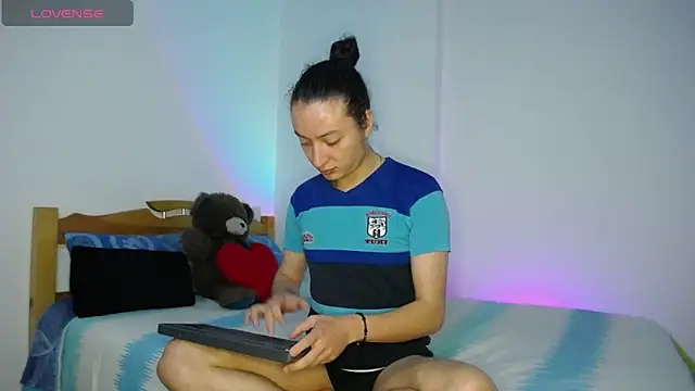 Snapshot of monkeywillwhite chatting on December 2024 10:23:02 PM monkeywillwhite online show from December 2024 10:23:02 PM