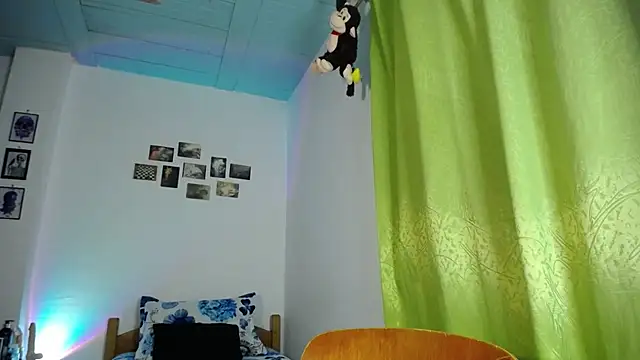 Snapshot of monkeywillwhite chatting on November 2025 05:13:02 AM monkeywillwhite online show from November 2025 05:13:02 AM