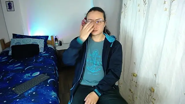 Snapshot of monkeywillwhite chatting on December 2025 03:35:02 AM monkeywillwhite online show from December 2025 03:35:02 AM