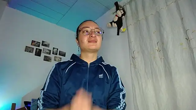 Snapshot of monkeywillwhite chatting on February 2026 03:02:02 AM monkeywillwhite online show from February 2026 03:02:02 AM