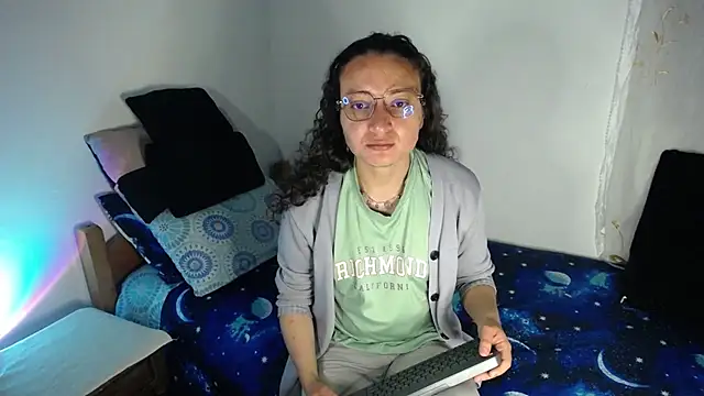 Snapshot of monkeywillwhite chatting on February 2026 03:38:02 AM monkeywillwhite online show from February 2026 03:38:02 AM