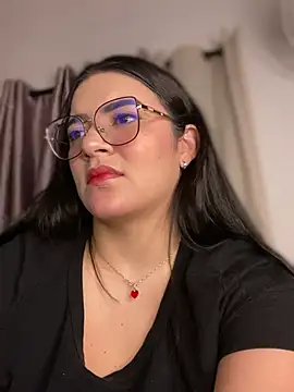 Lia flowers online show from February 2025 11:24:01 PM