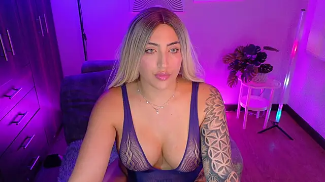 Snapshot of a_belladanger chatting on March 2026 01:38:01 AM a belladanger online show from March 2026 01:38:01 AM