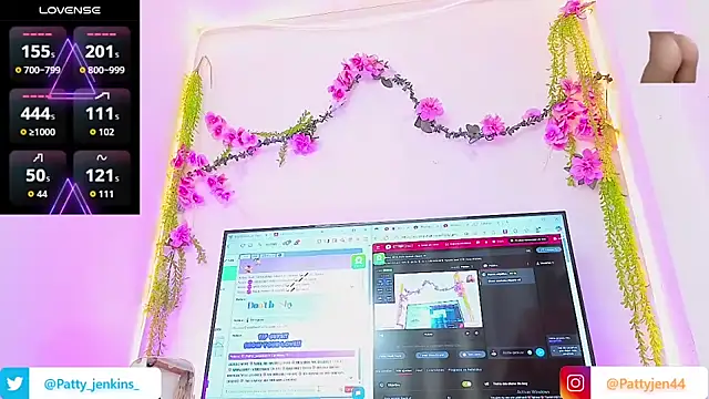 Patty jenkinss  online show from November 2025 12:32:02 AM