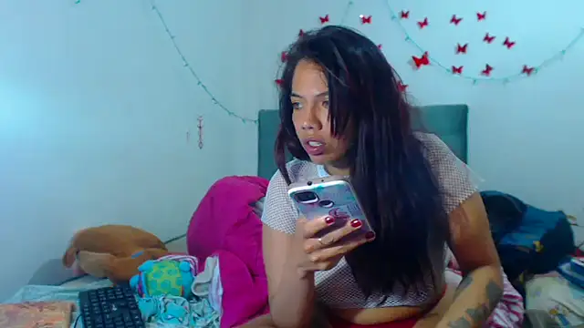 AmaraRoberts420 online show from January 2025 04:10:01 PM