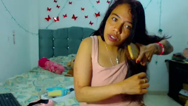 AmaraRoberts420 online show from January 2025 03:29:01 PM