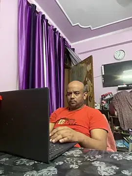 Dick 6inches online show from October 2025 01:30:01 PM