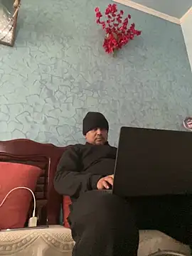 Dick 6inches online show from December 2025 08:10:02 AM