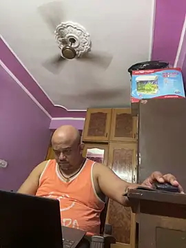 Dick 6inches online show from April 2026 02:34:01 PM