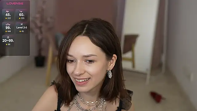 Snapshot of VivianLy_ chatting on January 2025 11:14:01 AM VivianLy online show from January 2025 11:14:01 AM