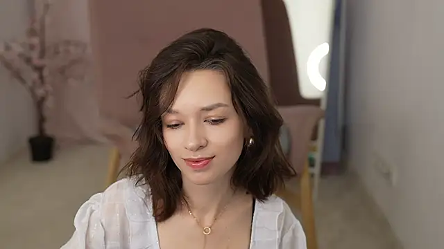 Snapshot of VivianLy_ chatting on January 2025 08:03:02 AM VivianLy online show from January 2025 08:03:02 AM