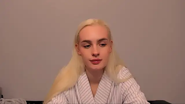 Snapshot of OliviaKisss chatting on March 2026 08:02:02 PM OliviaKisss online show from March 2026 08:02:02 PM