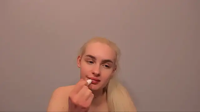 Snapshot of OliviaKisss chatting on March 2026 09:19:02 PM OliviaKisss online show from March 2026 09:19:02 PM