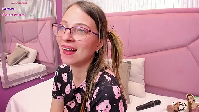 Snapshot of AmbeerWood_ chatting on February 2025 06:02:02 PM AmbeerWood online show from February 2025 06:02:02 PM