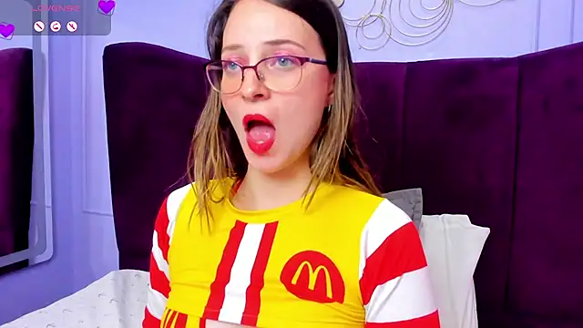 Snapshot of AmbeerWood_ chatting on March 2025 02:54:01 PM AmbeerWood online show from March 2025 02:54:01 PM