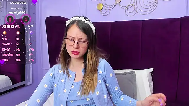 Snapshot of AmbeerWood_ chatting on March 2025 02:45:02 PM AmbeerWood online show from March 2025 02:45:02 PM