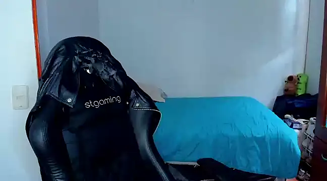 Tommy Bred online show from March 2025 05:43:02 PM